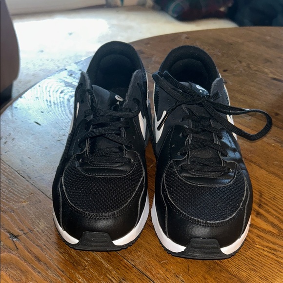 Nike Shoes - HP🎊Nike AirMax